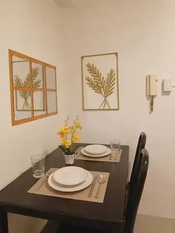 Shore 1 Tower Staycation Aparthotel Manila